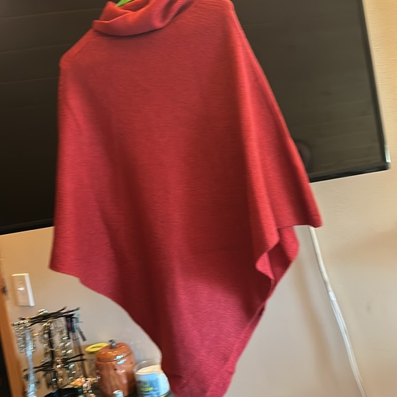 NWOT red throw top one size - Picture 3 of 3